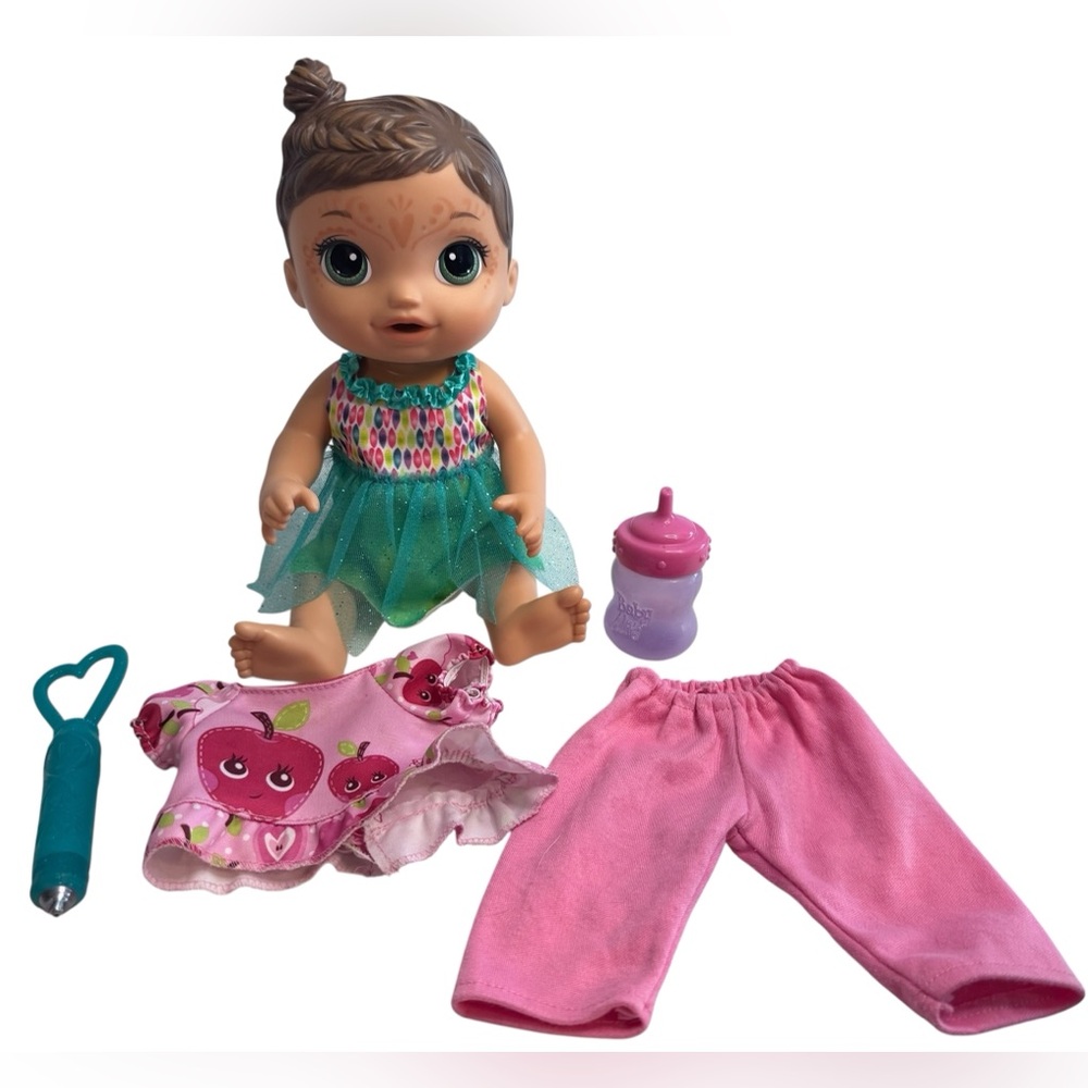 Baby Alive Face Paint Fairy Brunette Hair Doll Playset bottle & extra outfit